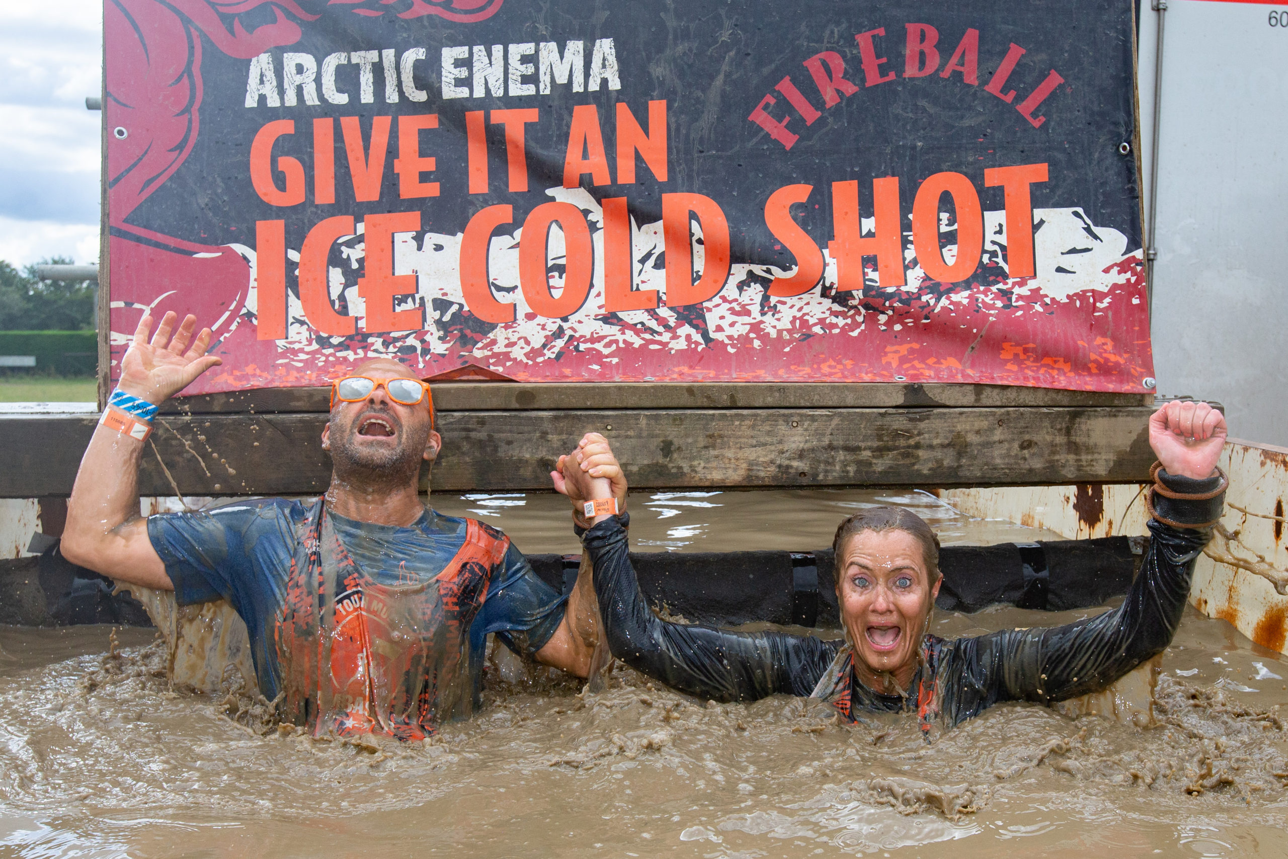 pair in ice hands up